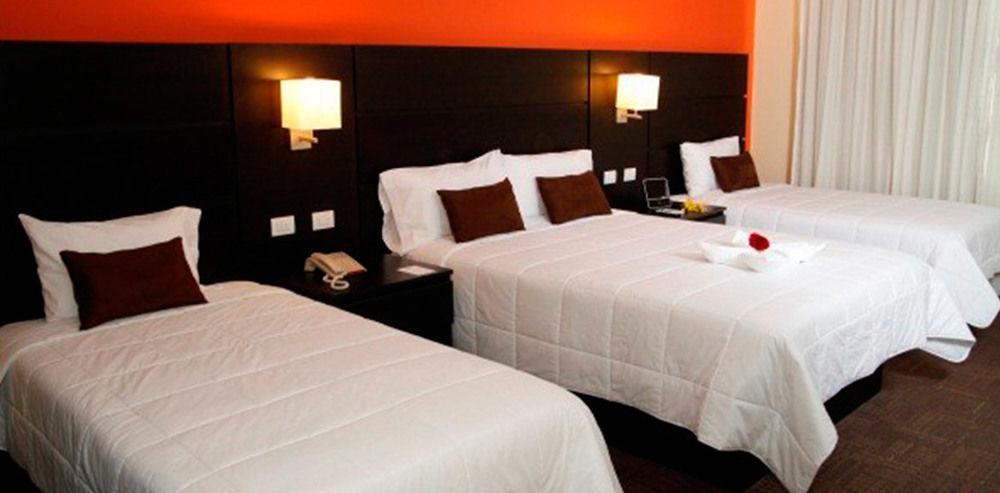 Hotel El Gran Marques Trujillo Buitenkant foto