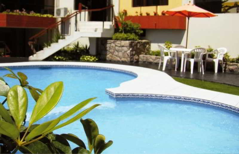 Hotel El Gran Marques Trujillo Buitenkant foto
